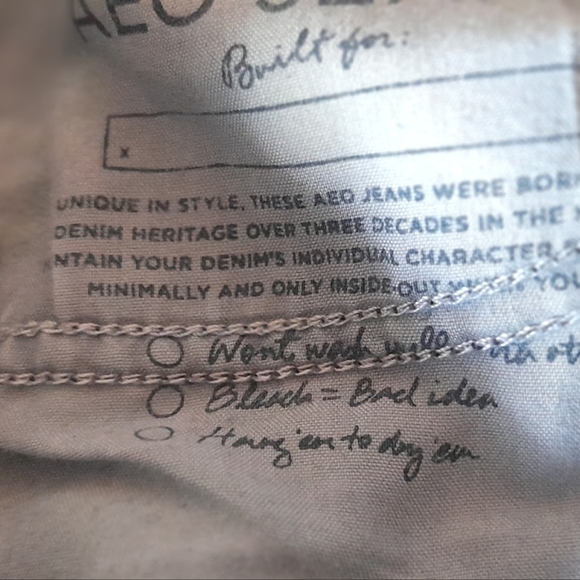 AMERICAN ESGLE OUTFITTERS WOMENS SIZE  8 SKINNY SUPER STRECH JEANS - Picture 7 of 8